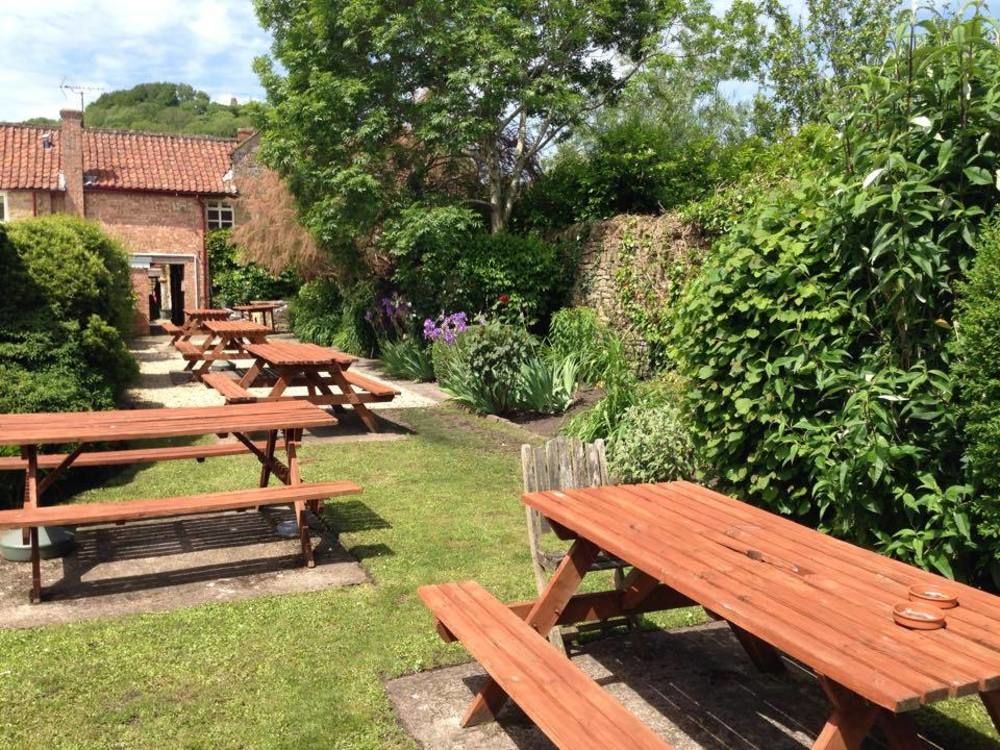 Bed and Breakfast Phelips Arms Montacute Экстерьер фото